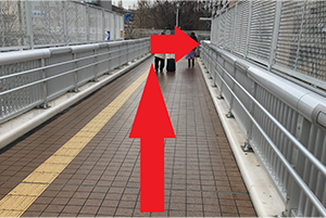 北改札口から道順２